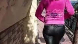 greek_milf_in_leather_leggings_4_720p