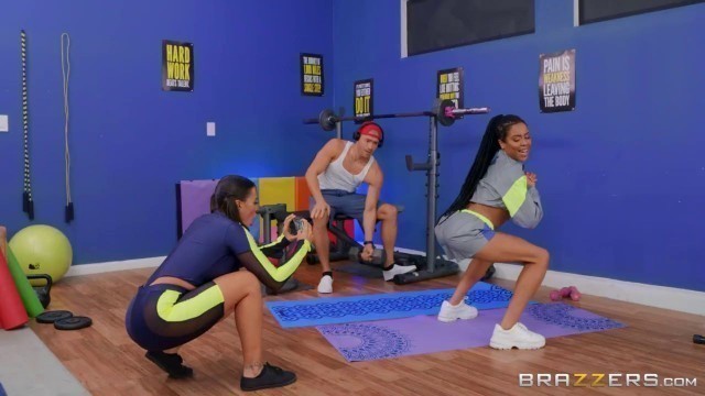 Group Pers-Anal Training with Luna Star Full Att: Freebrazzers.ga