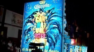 Dancing-Girls-Corona-Beer-Float-Carnaval