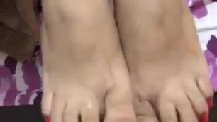 Cumshot on feet