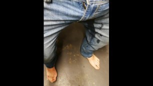 Peeing my jeans (guy)