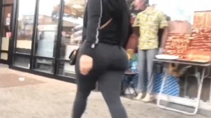 Candid creepshot voyeur feasting on thick jiggly ass