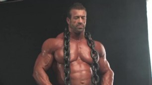 Roidgut muscle bodybuilder