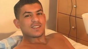 Full video: straight arab guy get wanked his very huge cock by a guy !