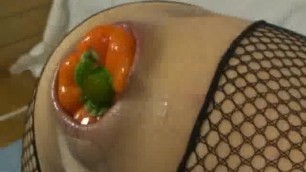 EXTREME ANAL FISTING AND PEPPER INSERTIONS