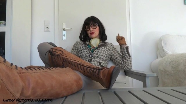 Lady Victoria Valente: Fuck the boot cunt