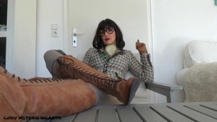 Lady Victoria Valente: Fuck the boot cunt